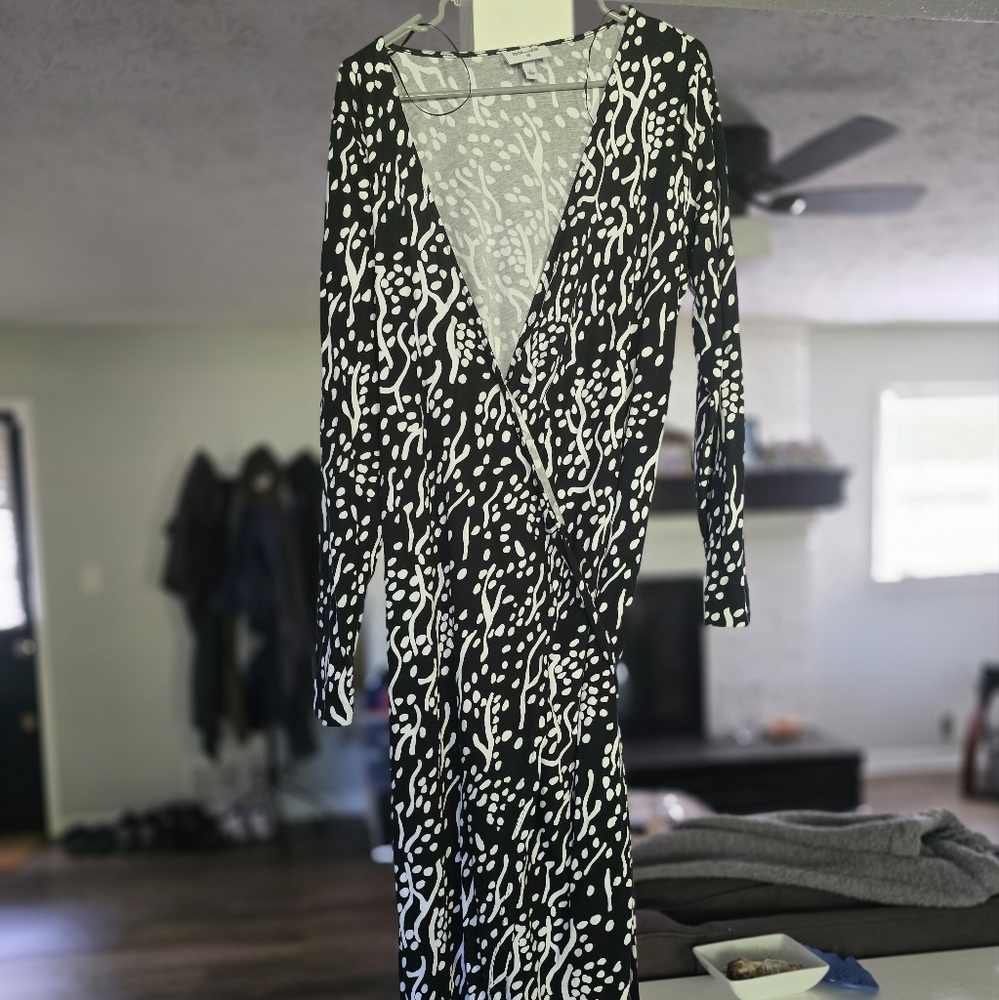 NWT Diane Von Furstenberg X Target Long Sleeve Midi Sea Spots Black Wrap Dress